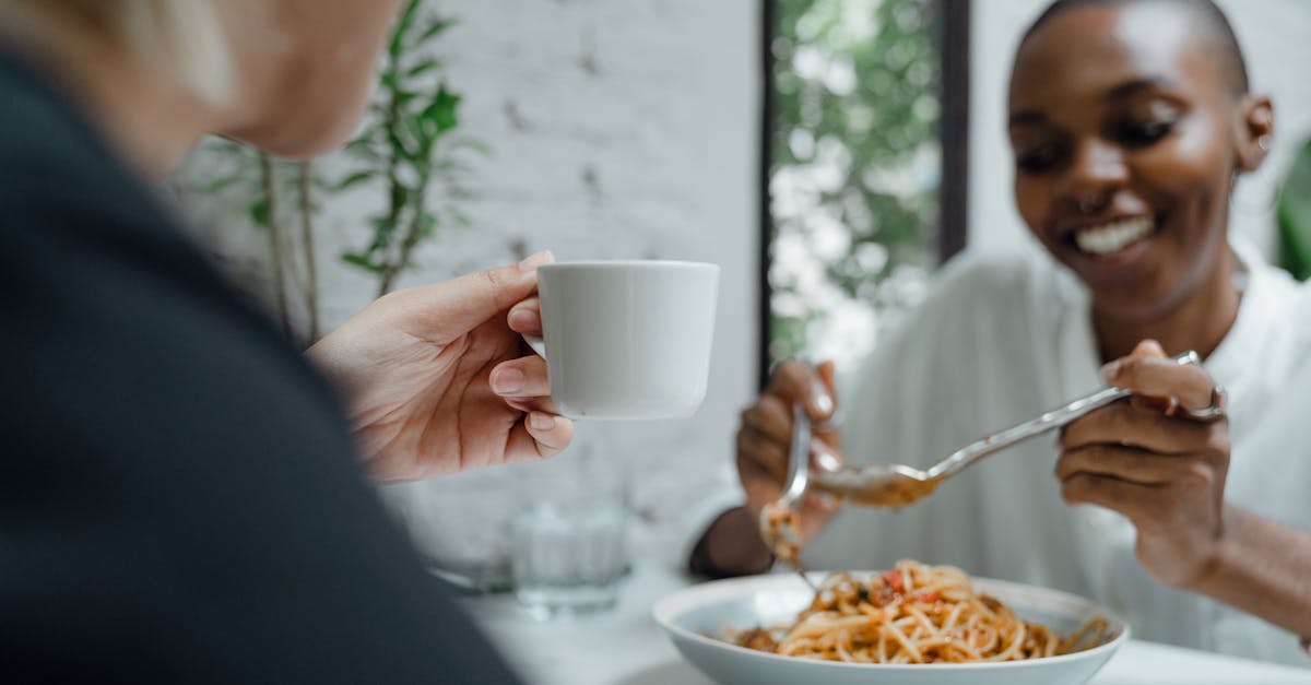 découvrez comment socialiser efficacement dans un monde moderne connecté. apprenez des astuces pour développer vos compétences relationnelles, élargir votre réseau et enrichir vos interactions sociales.